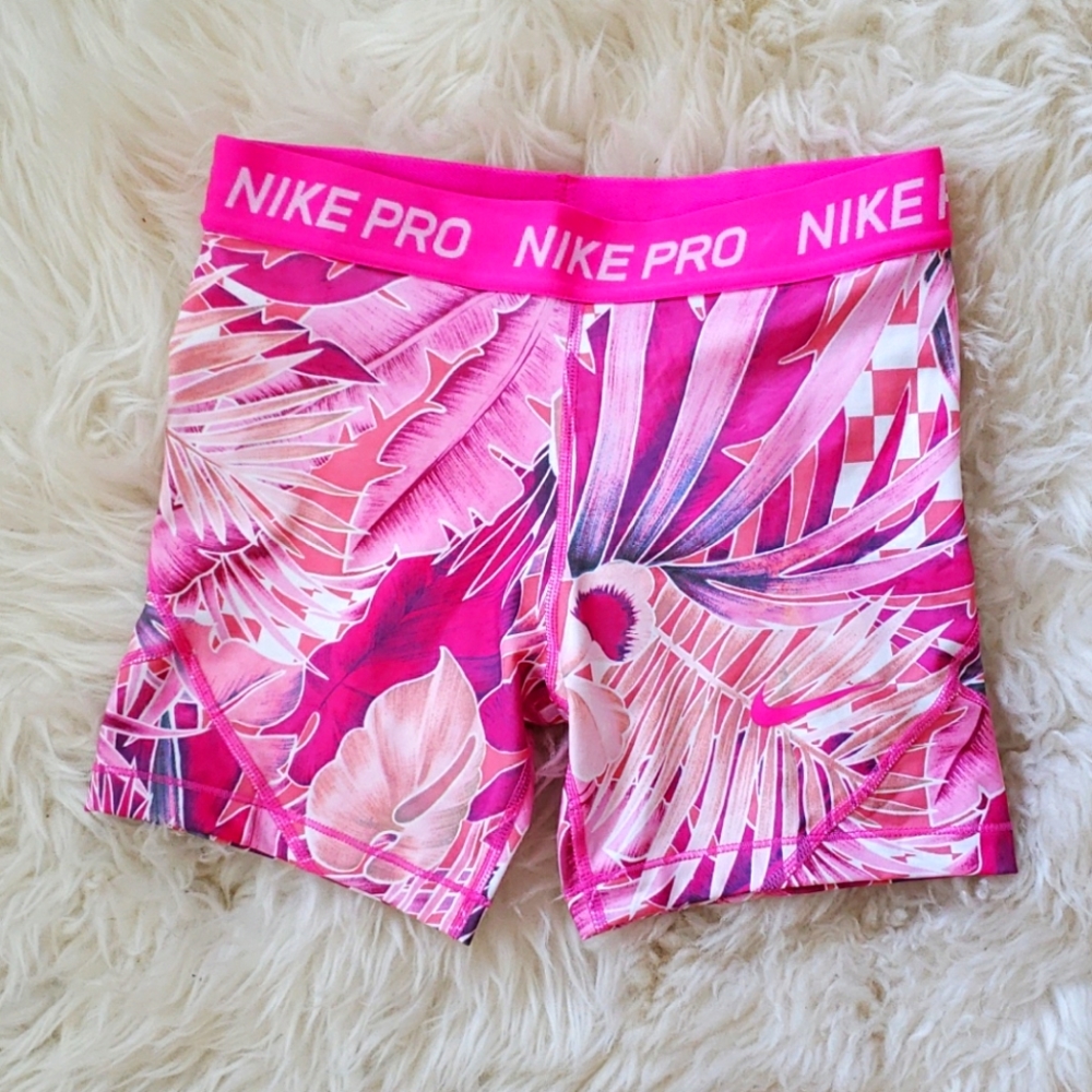 Nike Pro Women's Shorts Dri Fit (L, fits XS)